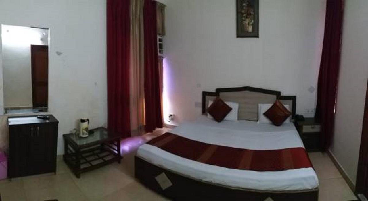 Hotel Rama Palace 格德拉 外观 照片